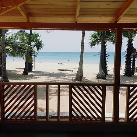 Alfresco Beach Hotel 우푸벨리 외부 사진