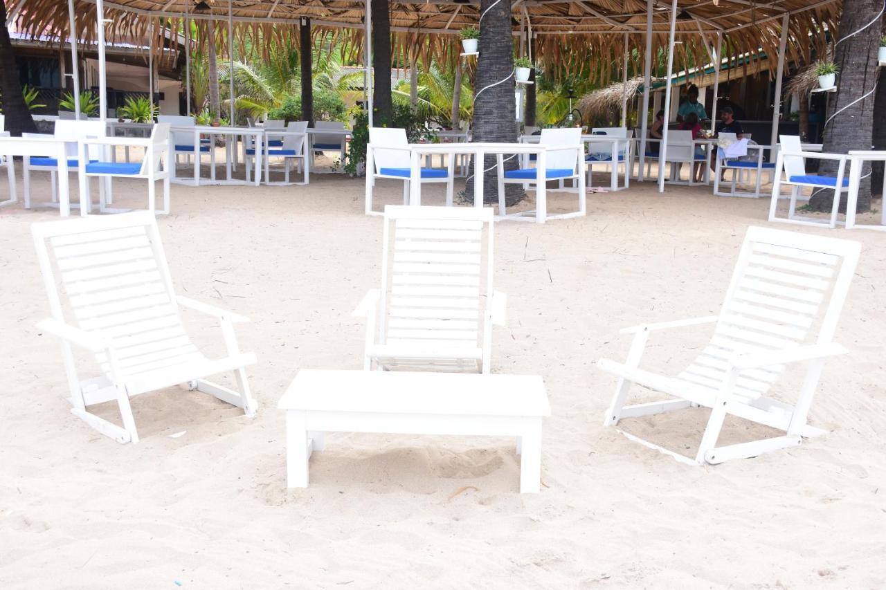 Alfresco Beach Hotel 우푸벨리 외부 사진